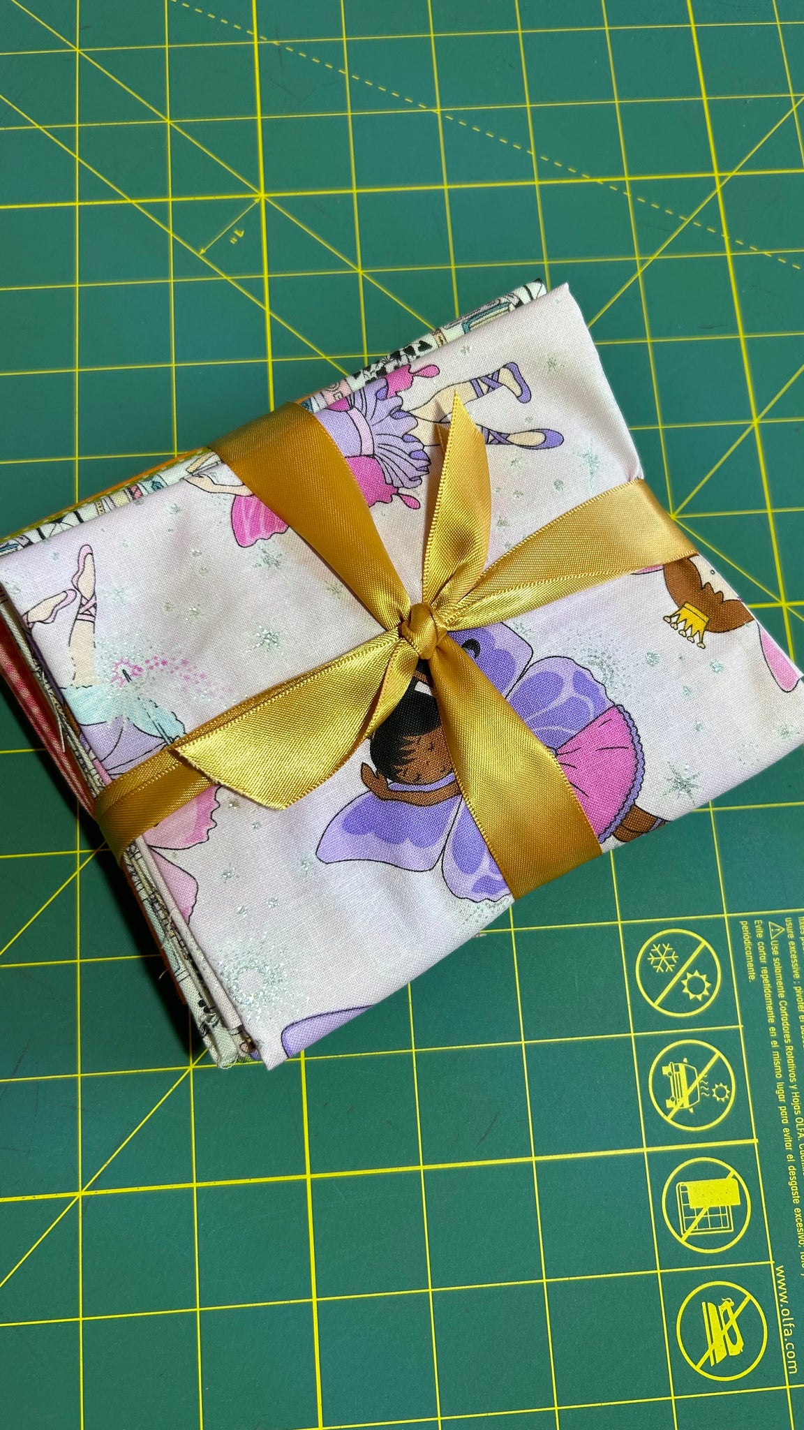 Fat Quarter Frenzy Bundle - FQ55