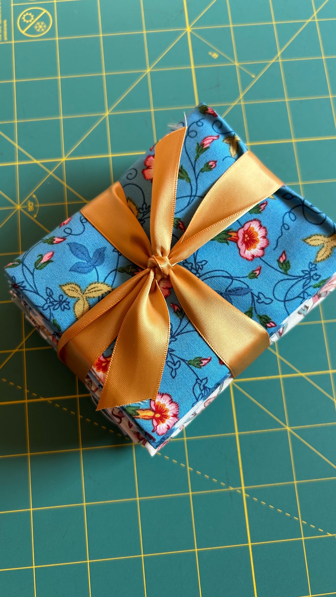 Fat Quarter Frenzy Bundle - FQ26