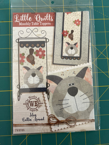 Table topper Pattern, Little quilts May Catting Around