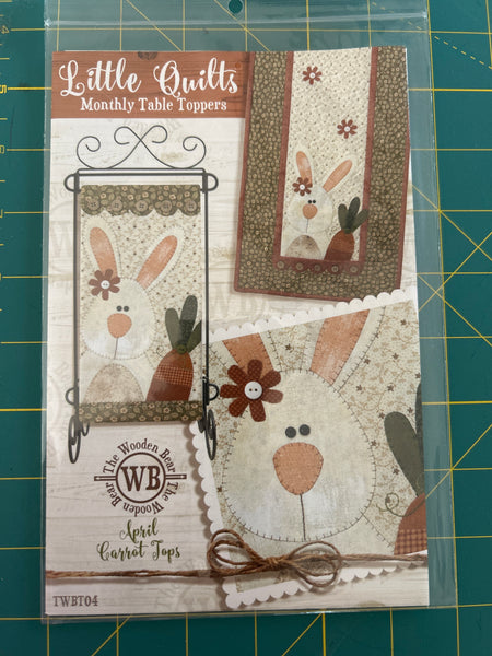 Table topper Pattern, Little quilts April Carrot Tops