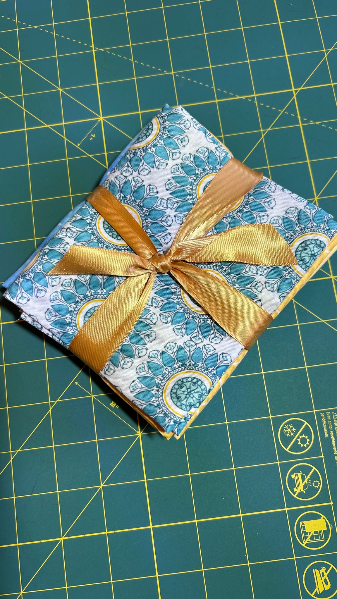 Fat Quarter Frenzy Bundle - FQ66
