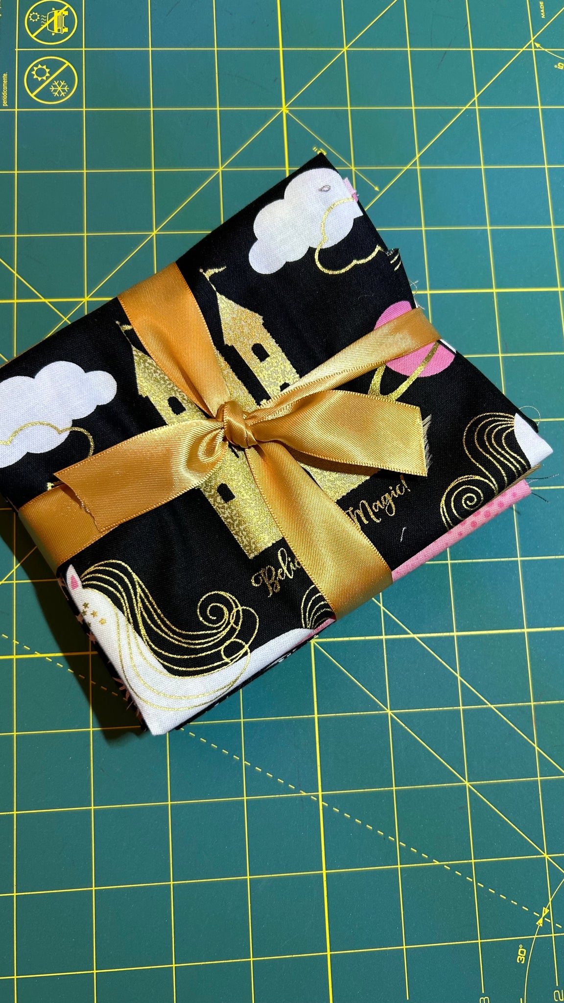 Fat Quarter Frenzy Bundle - FQ94
