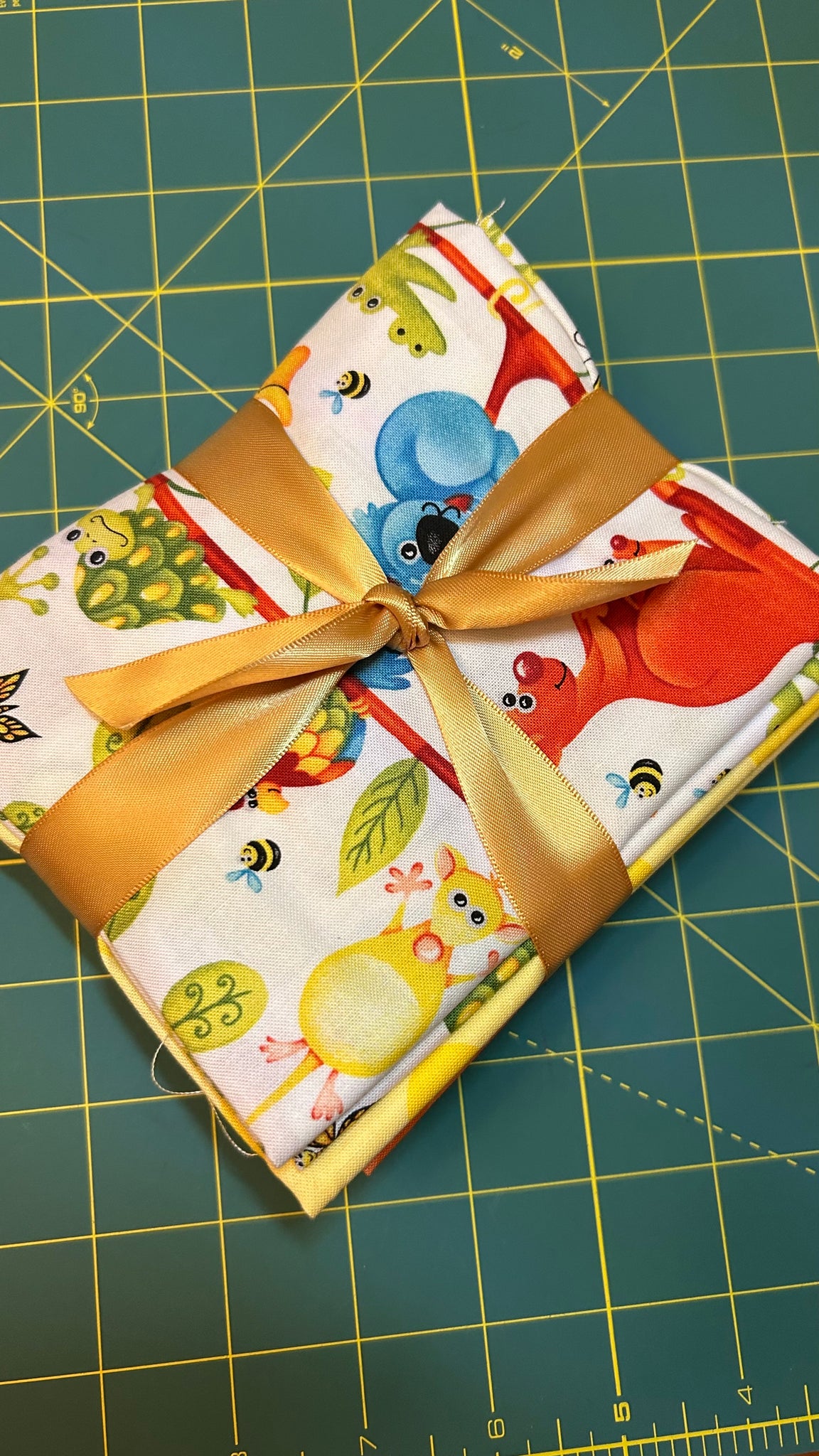 Fat Quarter Frenzy Bundle - FQ64