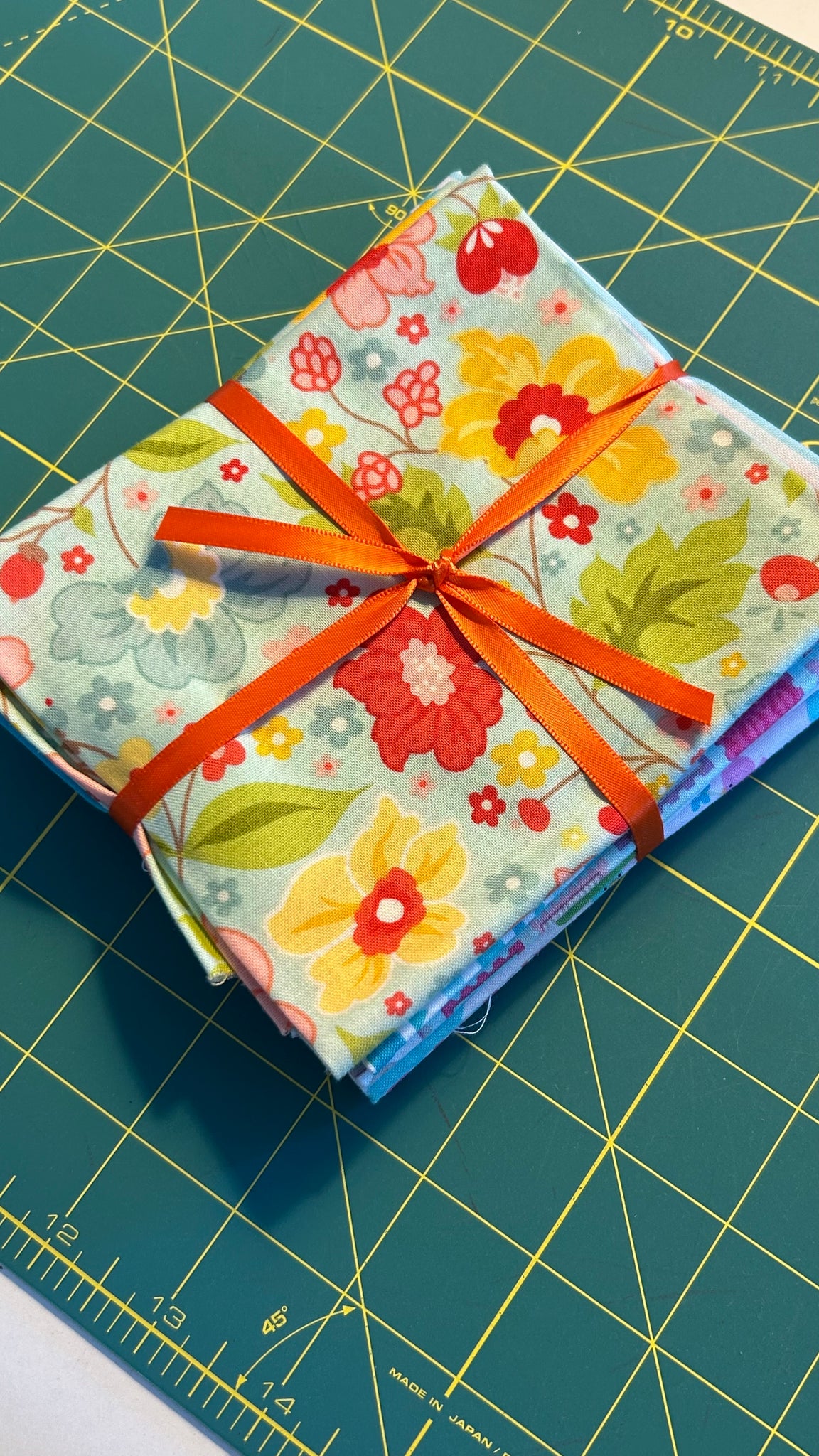 Fat Quarter Frenzy Bundle - FQ52