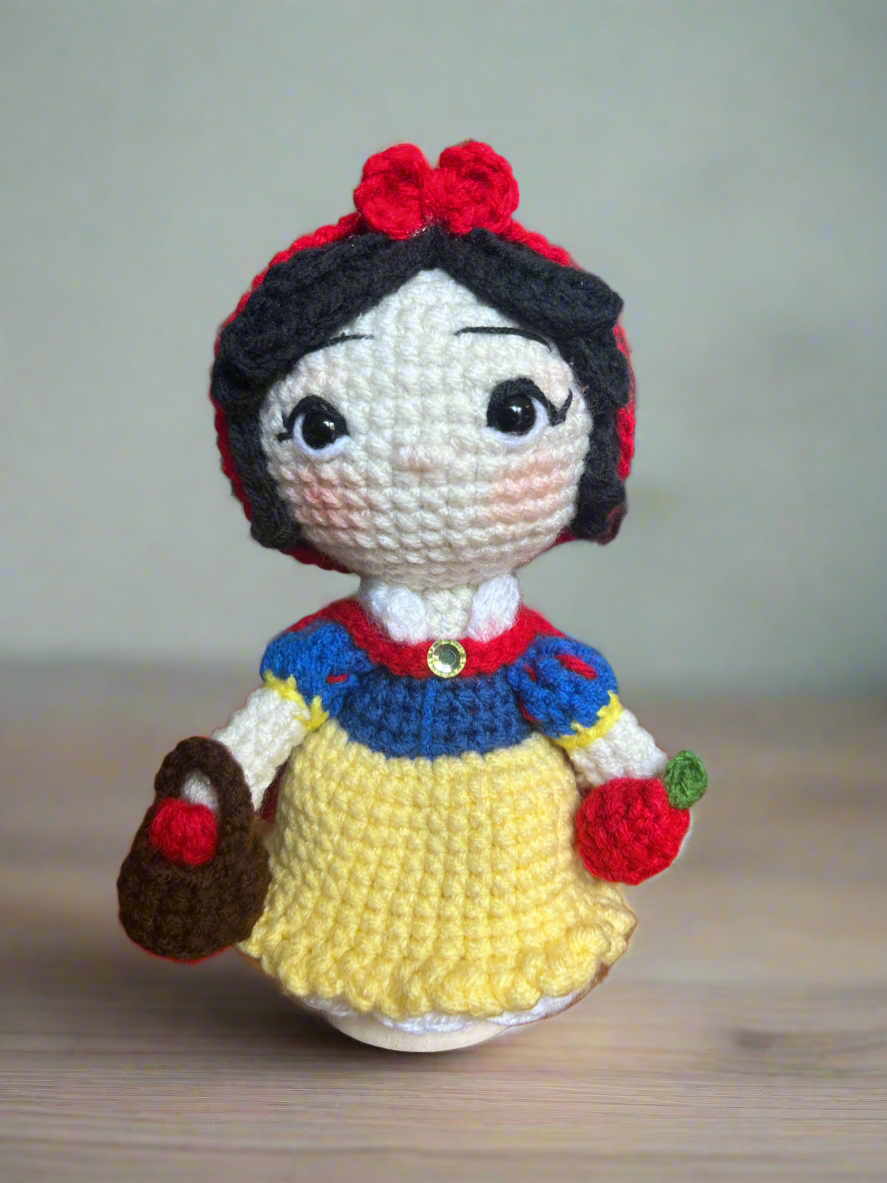 Amigurumi princess Snow White