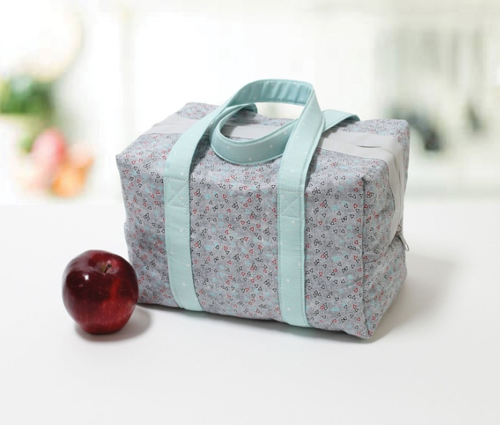 Insulated Lunchbox Sewing Kit with Zippity-Do-Done