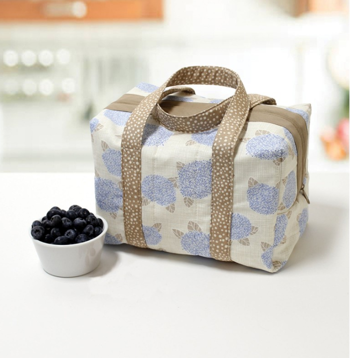 Zippity Do Done Insulated Lunchbox Sewing Kit Zippity Do Done Insulated Lunchbox Sewing Kit