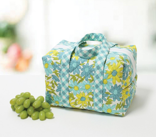 Insulated Lunchbox Sewing Kit with Zippity-Do-Done